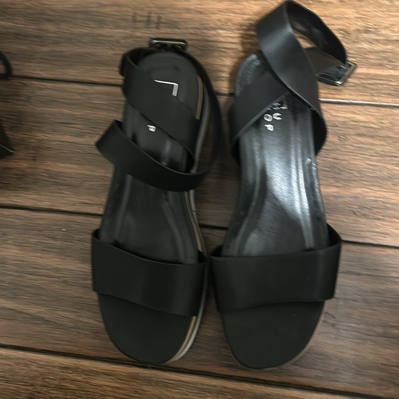 ShuShop Shoes - NIB - ShuShop Jennifer Black sandals Size 7 1/2
